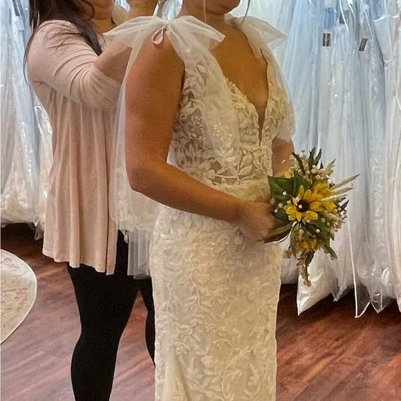 Justin Alexander Gretchen White Lace Wedding Dress